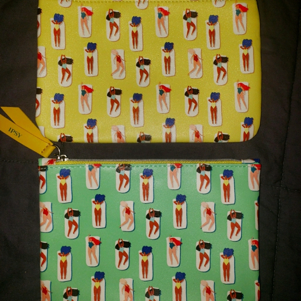 ✨FREE with purchase✨Set of 2 Ipsy makeup bags